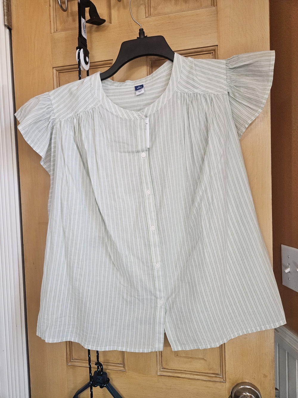 Old Navy Light Green Striped Button Front Blouse - XLP
